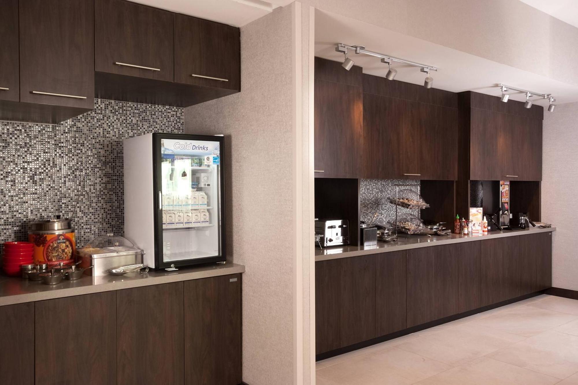 Towneplace Suites By Marriott Charleston Airport/Convention Center Норт-Чарлстон Екстер'єр фото